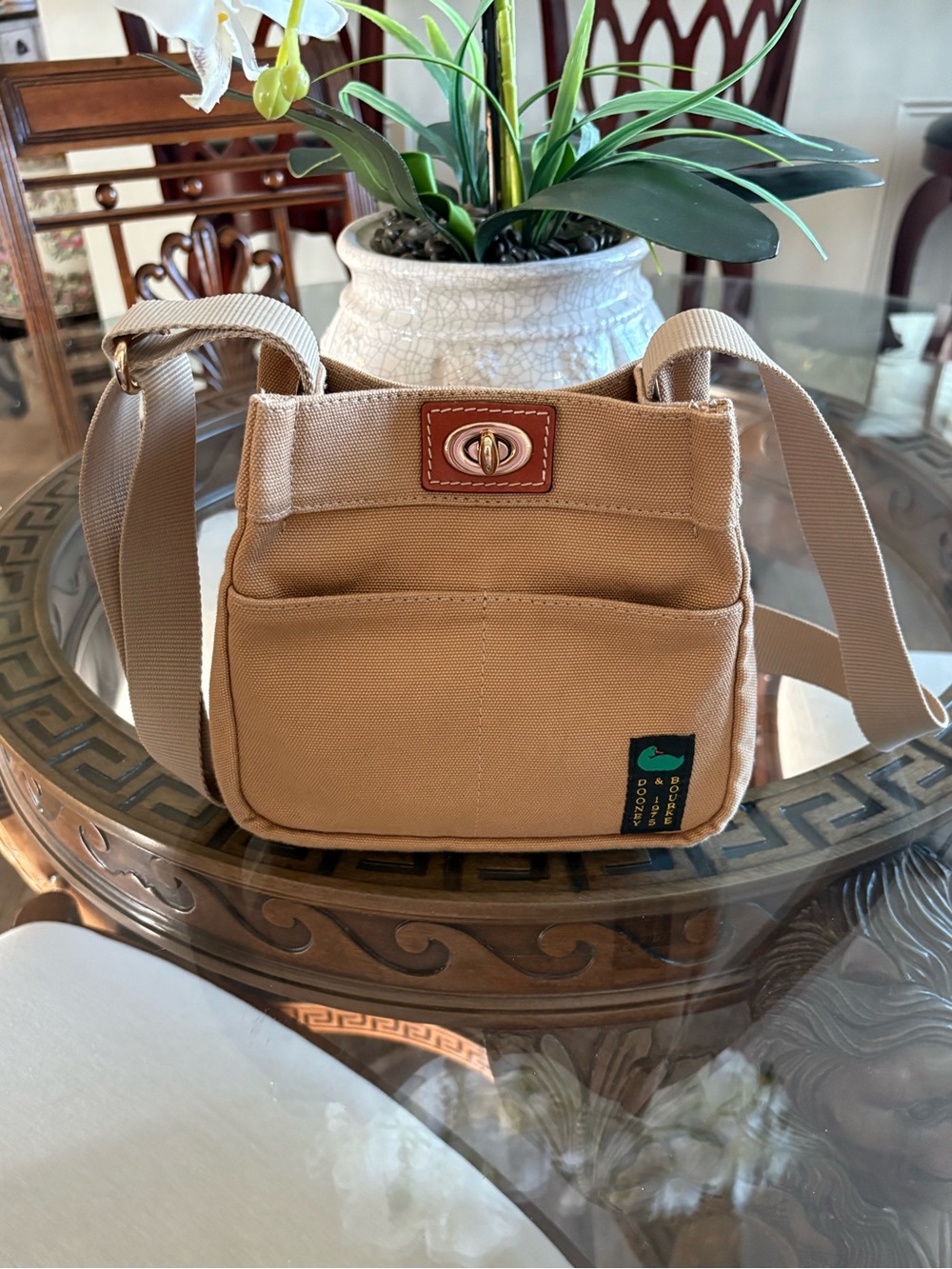 🤎🤎DOONEY & BOURKE 20 TAN CANVAS & VACHETTA LEATHER TRIM CROSSBODY/ MESSENGER BAG